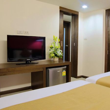 Grand Alpine Hotel Bangkok Dış mekan fotoğraf