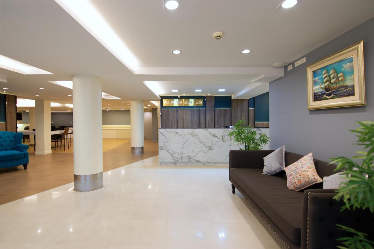 Grand Alpine Hotel Bangkok Dış mekan fotoğraf