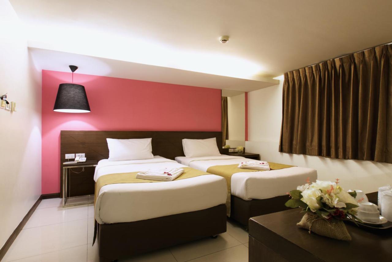 Grand Alpine Hotel Bangkok Dış mekan fotoğraf