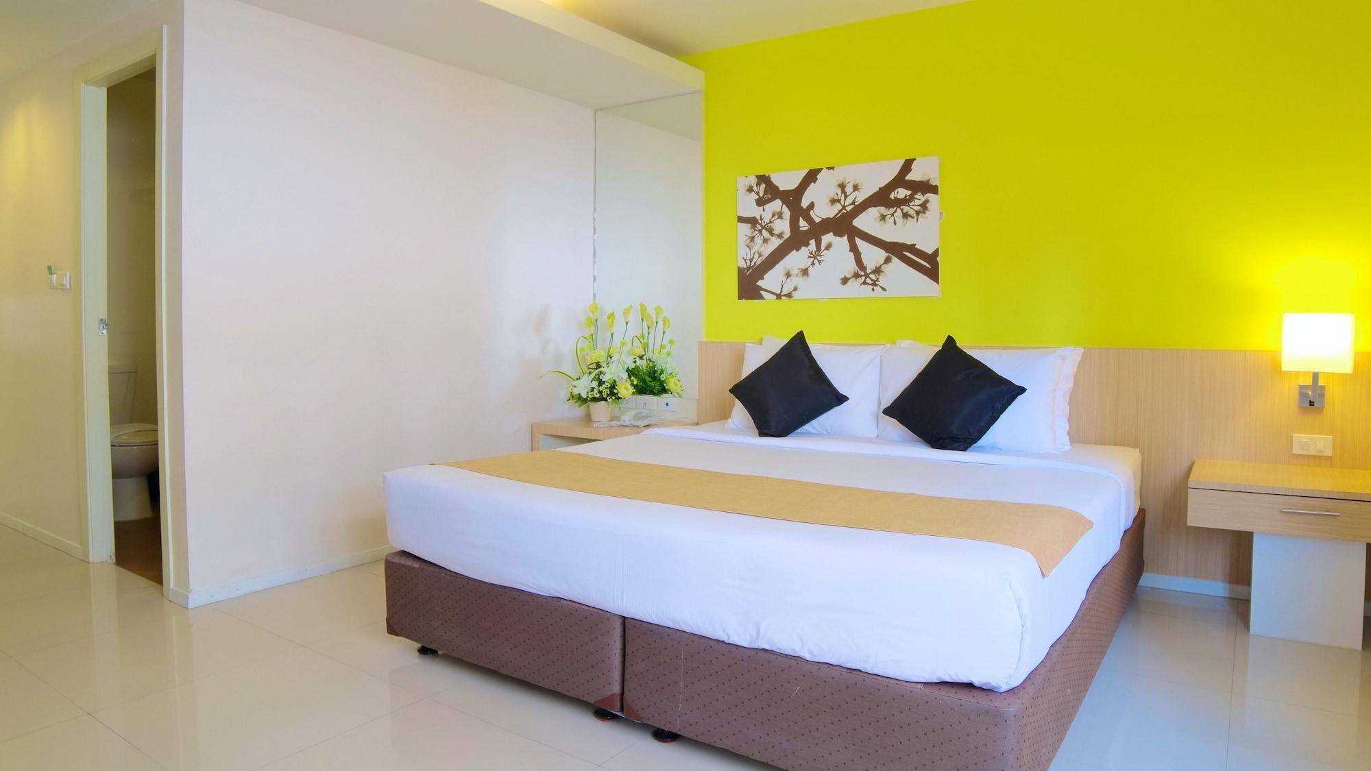 Grand Alpine Hotel Bangkok Dış mekan fotoğraf