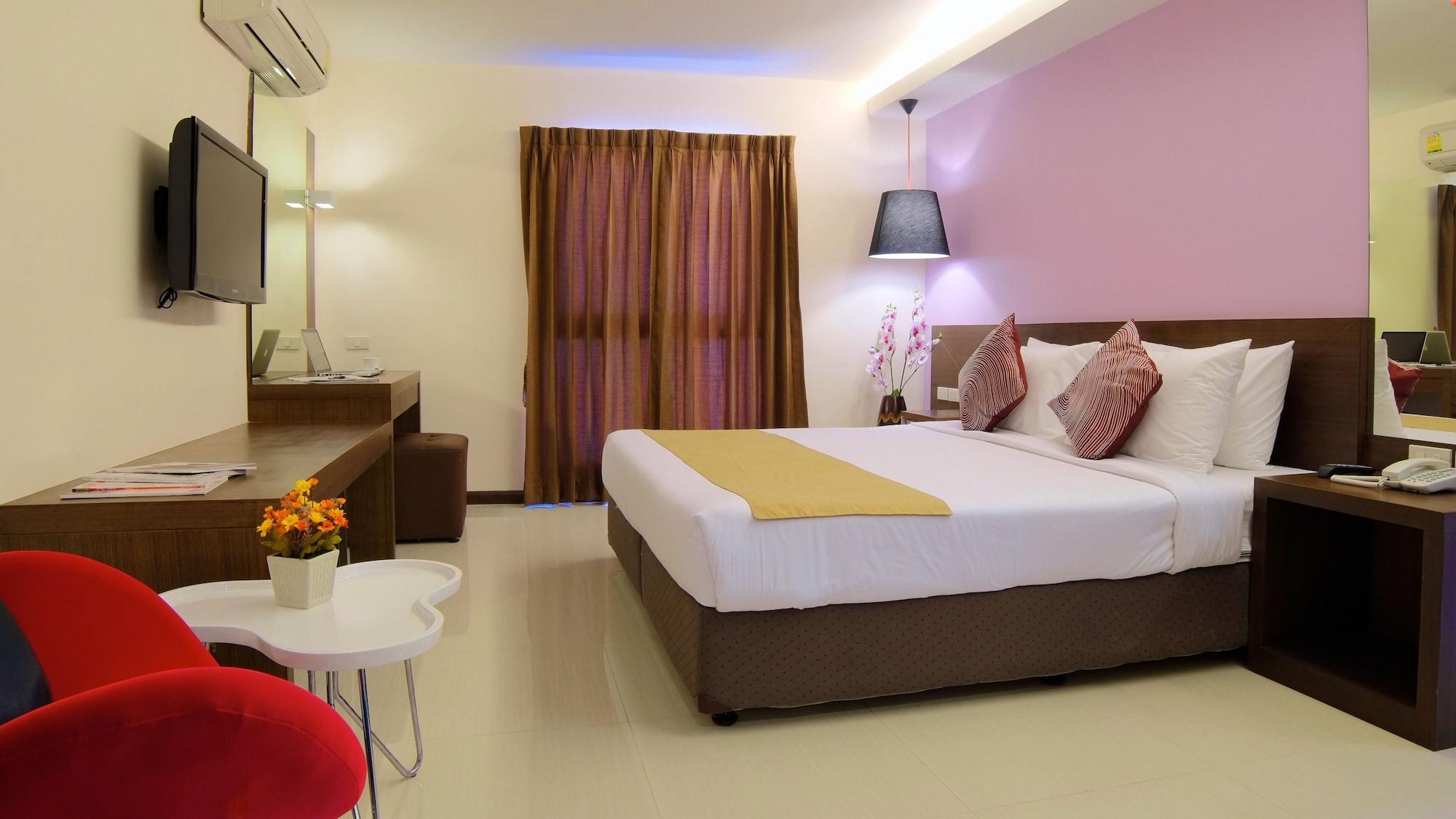 Grand Alpine Hotel Bangkok Dış mekan fotoğraf