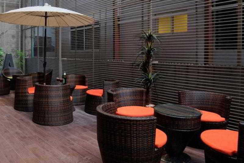 Grand Alpine Hotel Bangkok Dış mekan fotoğraf