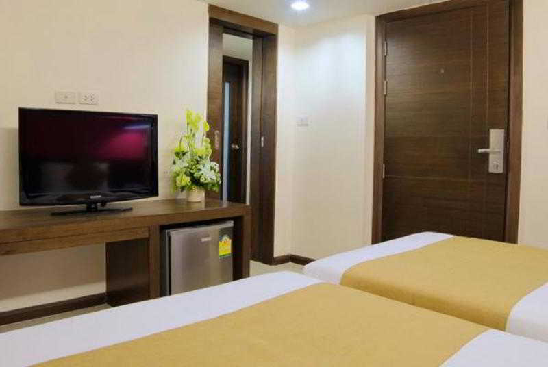 Grand Alpine Hotel Bangkok Dış mekan fotoğraf