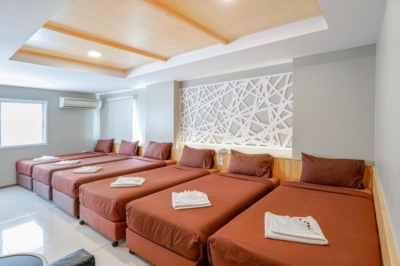 Grand Alpine Hotel Bangkok Dış mekan fotoğraf