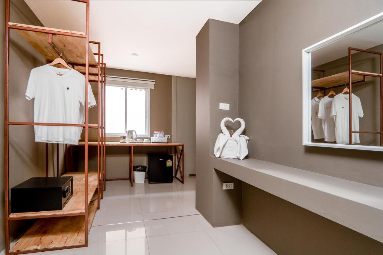 Grand Alpine Hotel Bangkok Dış mekan fotoğraf