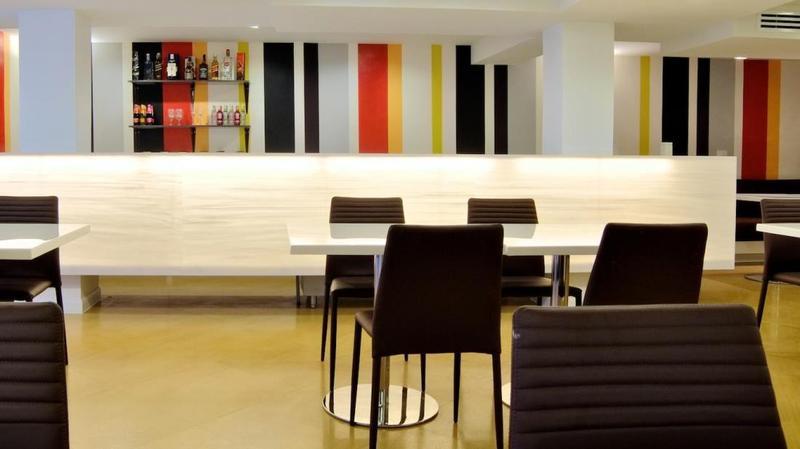 Grand Alpine Hotel Bangkok Dış mekan fotoğraf