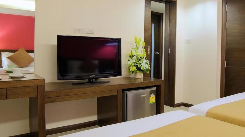 Grand Alpine Hotel Bangkok Dış mekan fotoğraf