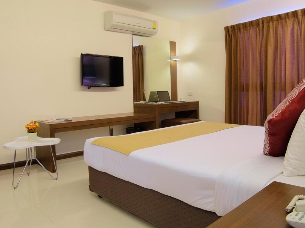 Grand Alpine Hotel Bangkok Dış mekan fotoğraf