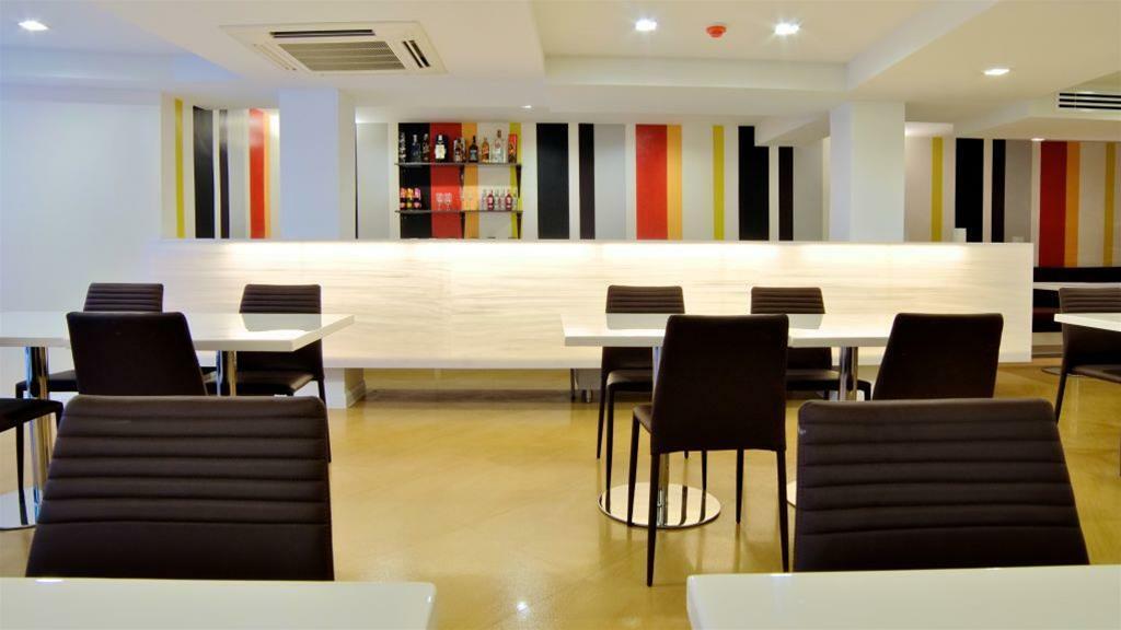 Grand Alpine Hotel Bangkok Dış mekan fotoğraf